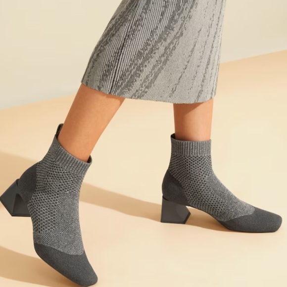 VIVAIA Melissa Lace Gray Square-Toe Perforated Knit Pull On Heeled Ankle Boots - Picture 2 of 16